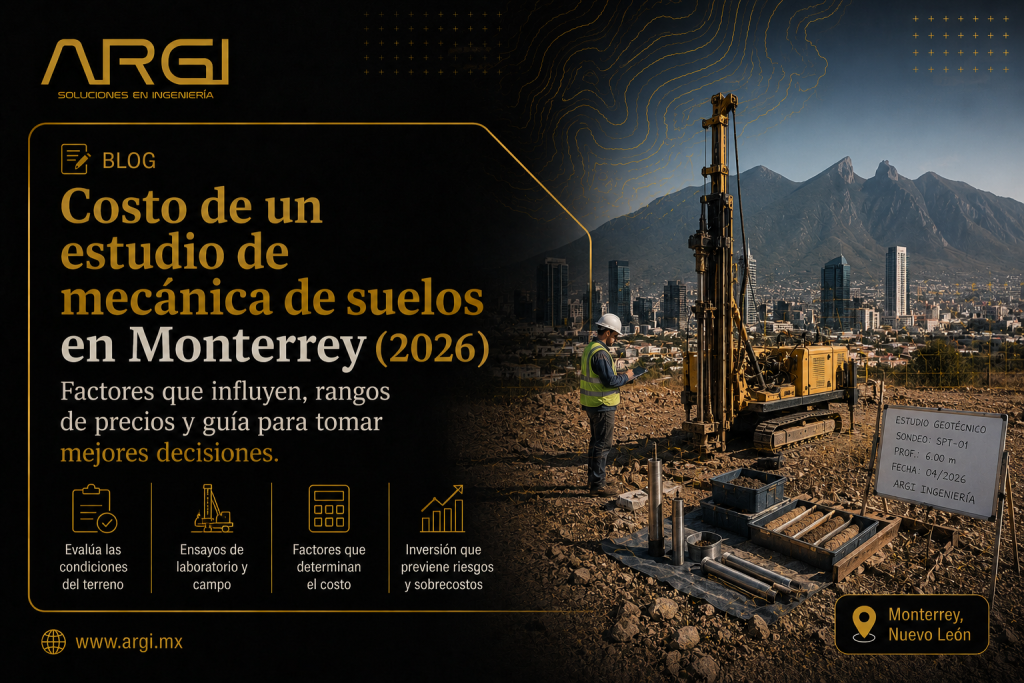 Ingenieros de ARGI realizando perforaciones para estudio de mecánica de suelos y diseño de pavimentos en proyecto industrial de Monterrey.